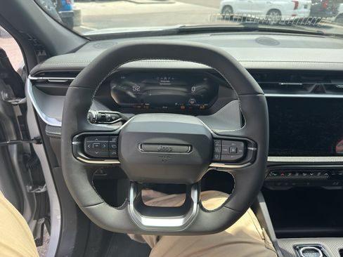 New 2026 Jeep Cherokee Laredo AWD/4WD image 19