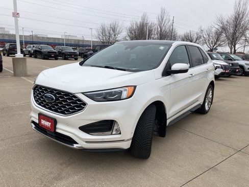Used 2022 Ford Edge Titanium w/ Equipment Group 301A image 3