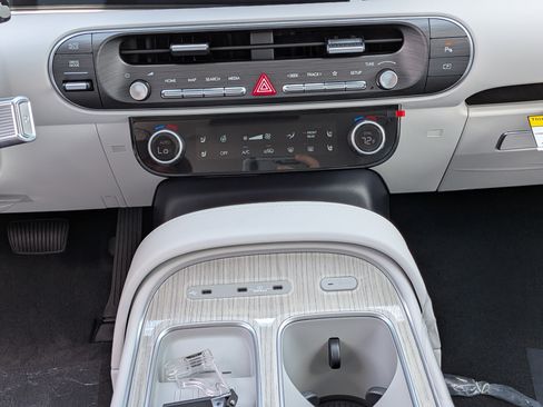 New 2026 Hyundai Palisade Calligraphy FWD image 18