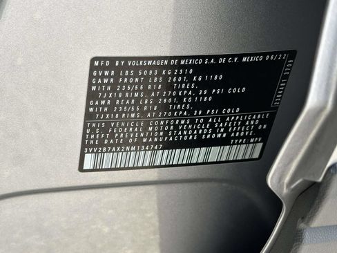 Used 2022 Volkswagen Tiguan SE AWD/4WD image 25