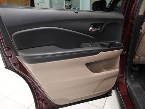 Used 2022 Honda Pilot Touring image 27