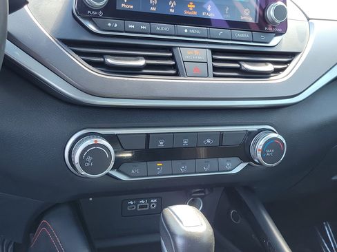 Used 2025 Nissan Altima 2.5 SR FWD image 27