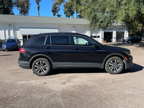 Used 2024 Volkswagen Tiguan S image 2