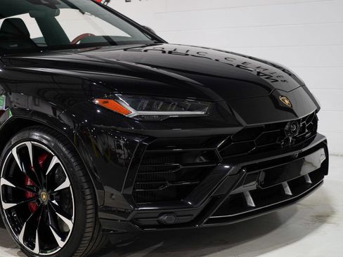 Used 2020 Lamborghini Urus AWD/4WD image 23