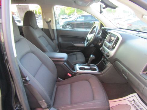 Used 2021 Chevrolet Colorado LT w/ Redline Special Edition AWD/4WD image 11