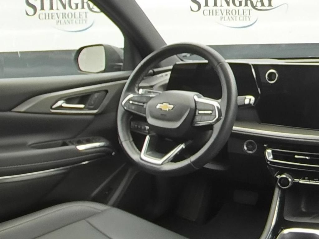 Used 2026 Chevrolet Traverse LT AWD/4WD image 19