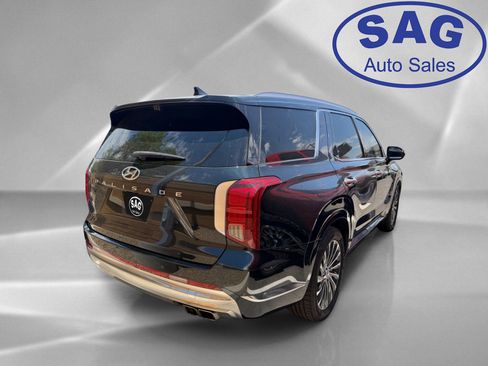 Used 2023 Hyundai Palisade Calligraphy FWD image 3