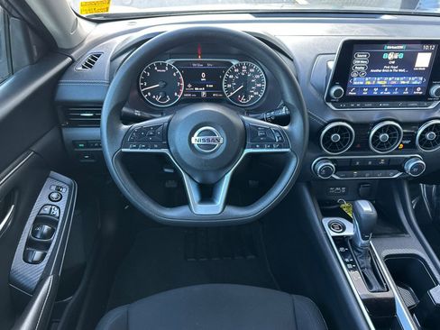 Used 2023 Nissan Sentra SV image 17