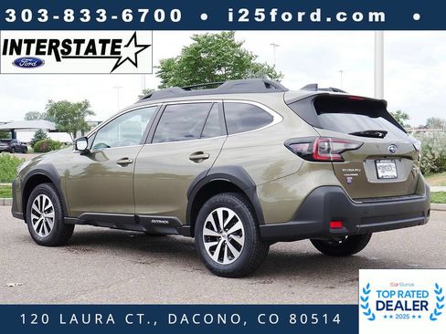 Used 2024 Subaru Outback Premium AWD/4WD image 3