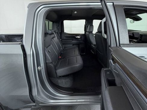 Used 2023 Chevrolet Silverado 1500 RST w/ Texas Edition Plus AWD/4WD image 5