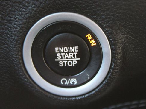 Used 2022 Dodge Challenger GT RWD image 31