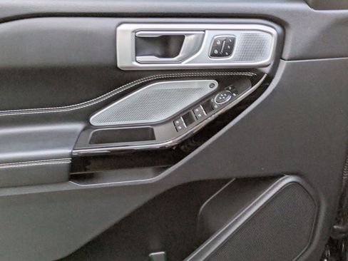 Used 2023 Ford Explorer ST w/ Equipment Group 401A image 14