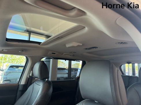 New 2026 Kia Carnival SX w/ SX Dark Edition Package FWD image 18