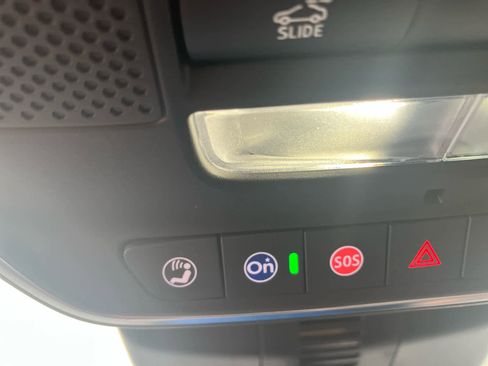 Used 2025 GMC Acadia Denali w/ Super Cruise Package FWD image 23