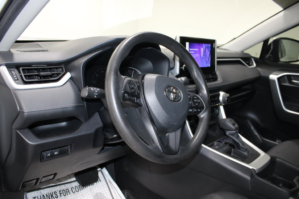 Used 2023 Toyota RAV4 XLE FWD image 16