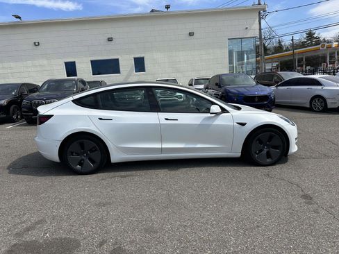 Used 2022 Tesla Model 3 Long Range AWD/4WD image 2