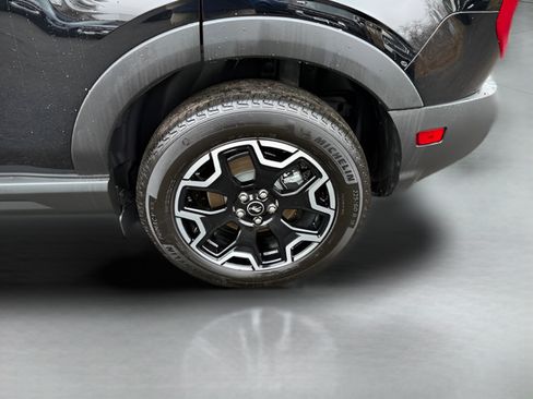 Used 2025 Ford Bronco Sport Outer Banks w/ Outer Banks Tech Package+ AWD/4WD image 24