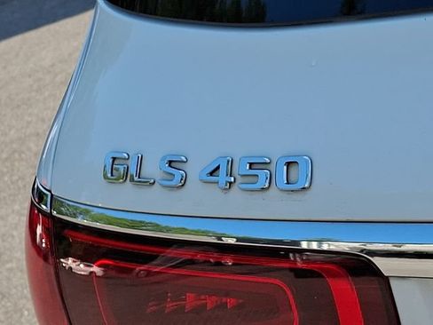 Used 2021 Mercedes-Benz GLS 450 4MATIC image 38