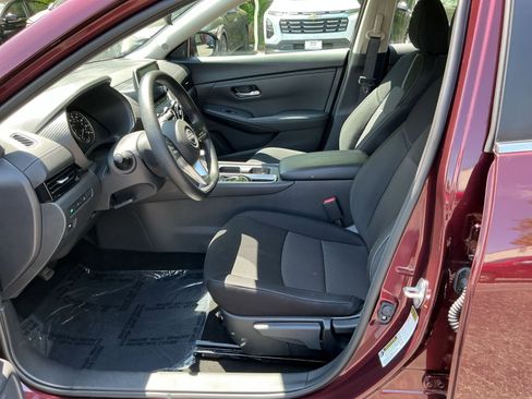 Used 2025 Nissan Sentra SV FWD image 22