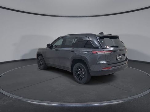 New 2026 Jeep Grand Cherokee Laredo image 11