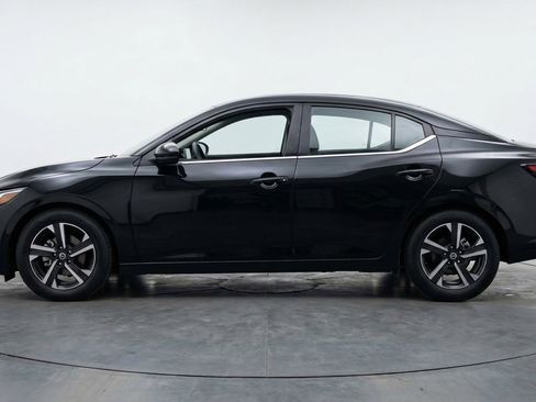 Used 2025 Nissan Sentra SV FWD image 5