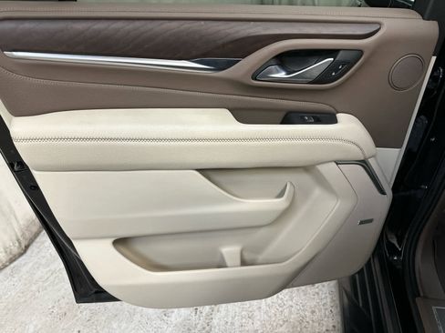 Used 2022 GMC Yukon XL Denali image 28