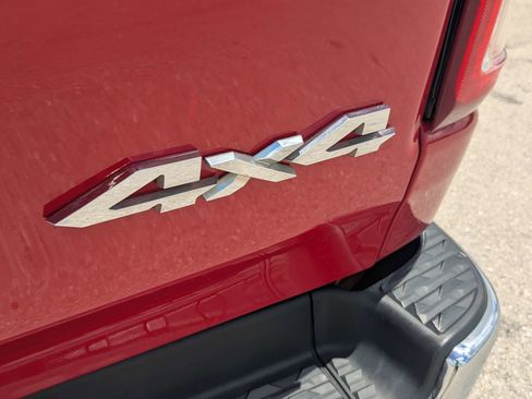 Used 2019 RAM 1500 Big Horn AWD/4WD image 12