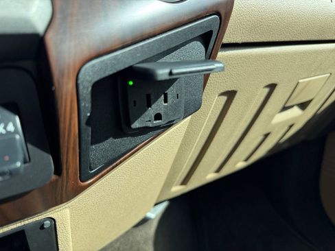 Used 2016 Ford F250 Lariat w/ Lariat Ultimate Package image 25