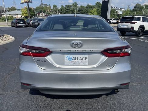Used 2023 Toyota Camry LE w/ Convenience Package FWD image 5