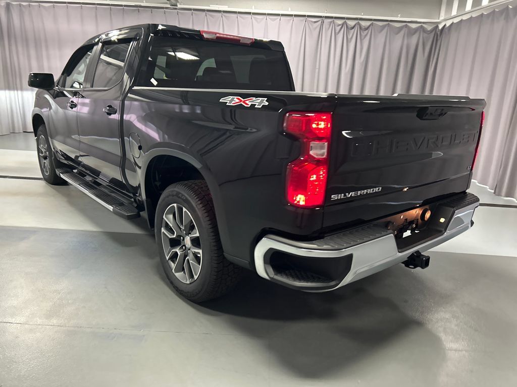 Used 2025 Chevrolet Silverado 1500 LT AWD/4WD image 5