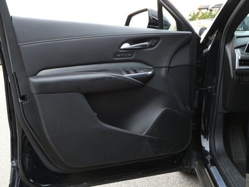 Used 2024 Cadillac XT4 Premium Luxury image 22