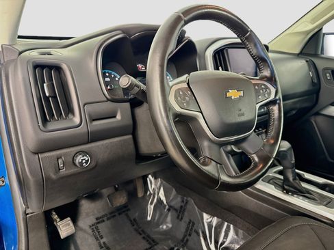 Used 2021 Chevrolet Colorado LT w/ Safety Package RWD image 11