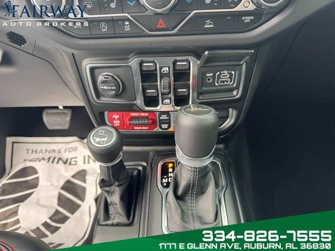 Used 2025 Jeep Gladiator Rubicon w/ Convenience Group image 23