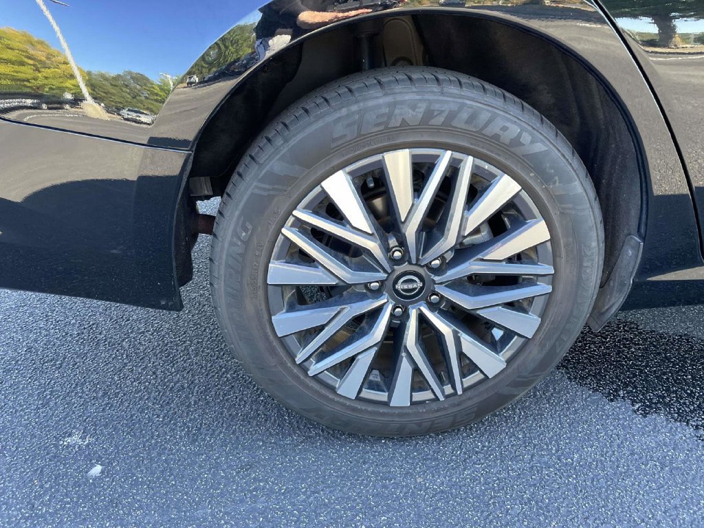 Used 2025 Nissan Altima 2.5 SV AWD/4WD image 16
