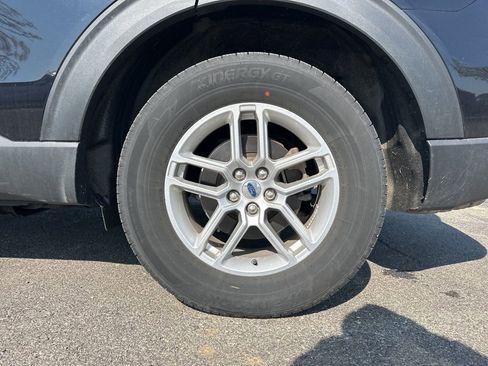 Used 2025 Ford Explorer Active image 6