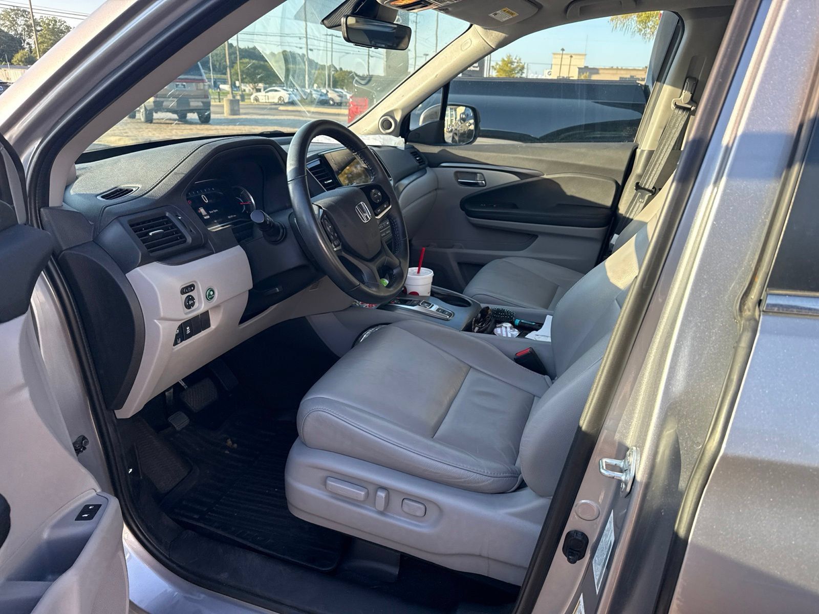 Used 2022 Honda Pilot Special Edition image 2
