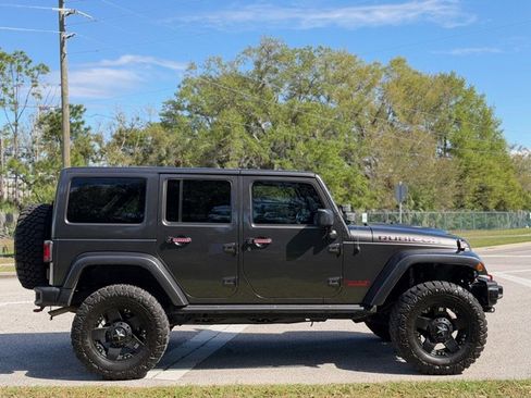 Used 2016 Jeep Wrangler Unlimited Rubicon image 6