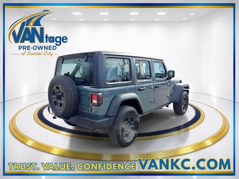 Used 2026 Jeep Wrangler Unlimited Sport AWD/4WD image 6