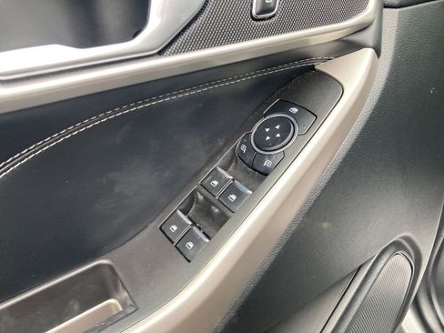 Used 2023 Ford Explorer XLT w/ Equipment Group 202A AWD/4WD image 14