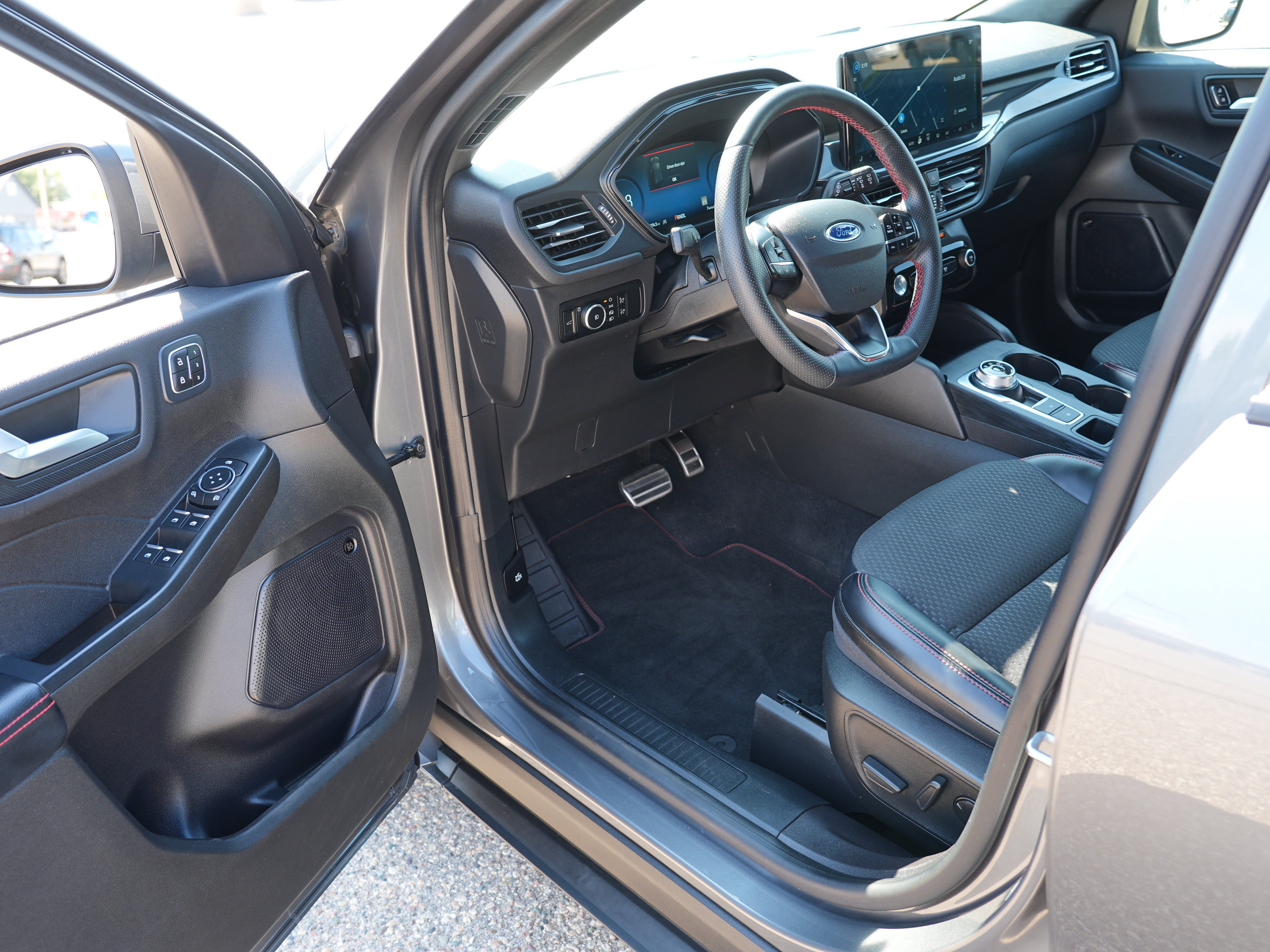 Used 2023 Ford Escape ST-Line Select w/ Tech Pack #2 AWD/4WD image 15