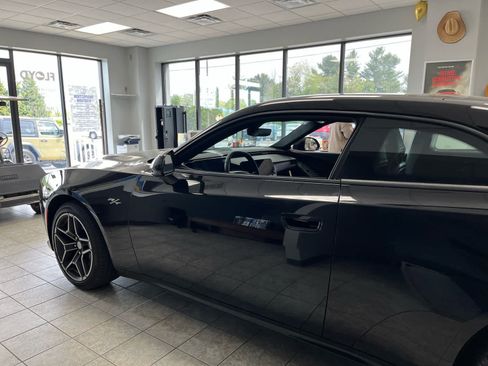 New 2026 Dodge Charger R/T AWD/4WD image 8