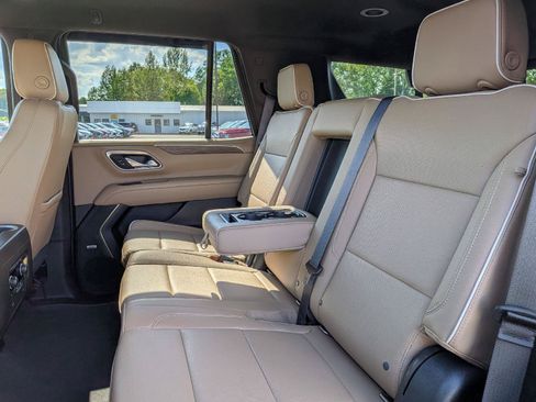 Used 2021 Chevrolet Tahoe Premier AWD/4WD image 23