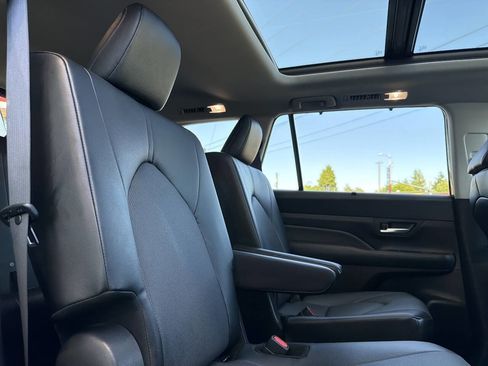 Used 2024 Toyota Grand Highlander AWD Hybrid image 22