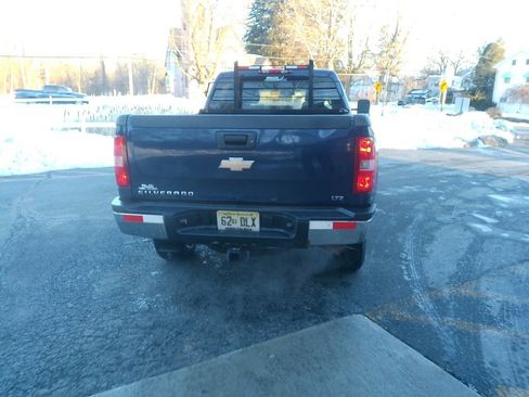 Used 2009 Chevrolet Silverado 2500 LTZ w/ Suspension Package, Off-Road image 8