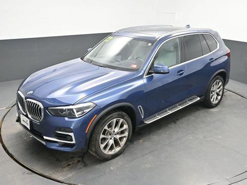 Used 2023 BMW X5 xDrive40i w/ Premium Package image 29