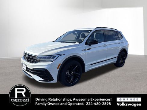 Used 2024 Volkswagen Tiguan SE R-Line w/ MDO Package, Two-Row image 5