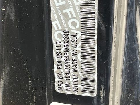 Used 2023 Jeep Wrangler Unlimited Rubicon 4xe AWD/4WD image 40