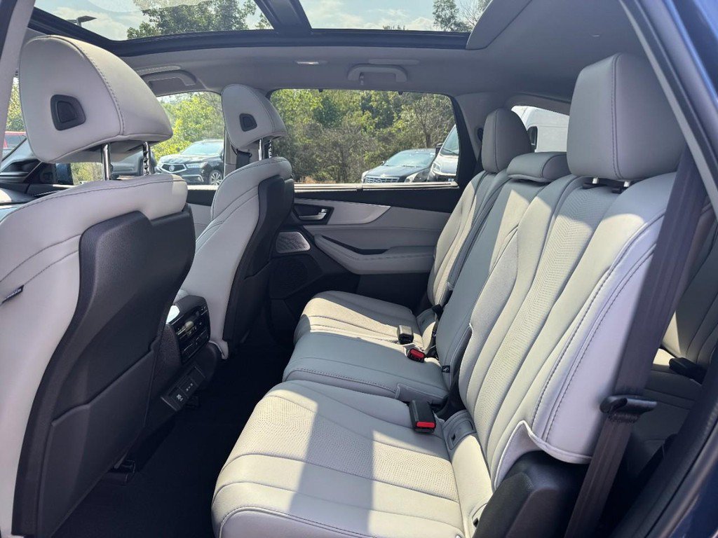 Certified 2026 Acura MDX w/ Technology Package AWD/4WD image 13