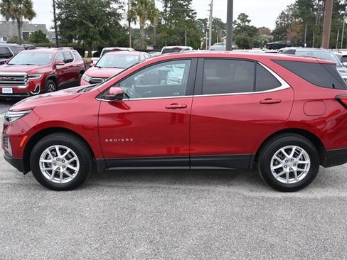 Used 2024 Chevrolet Equinox LT image 2