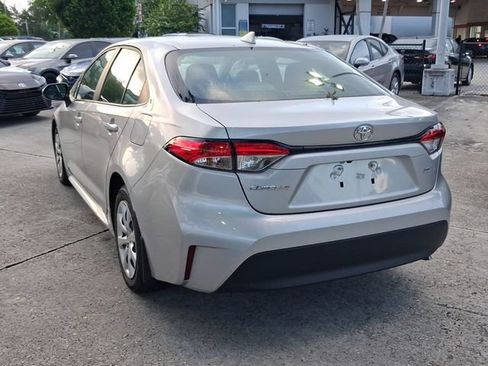 Used 2025 Toyota Corolla LE FWD image 3